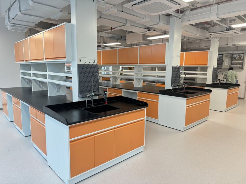 上海复旦大学橙色门抽